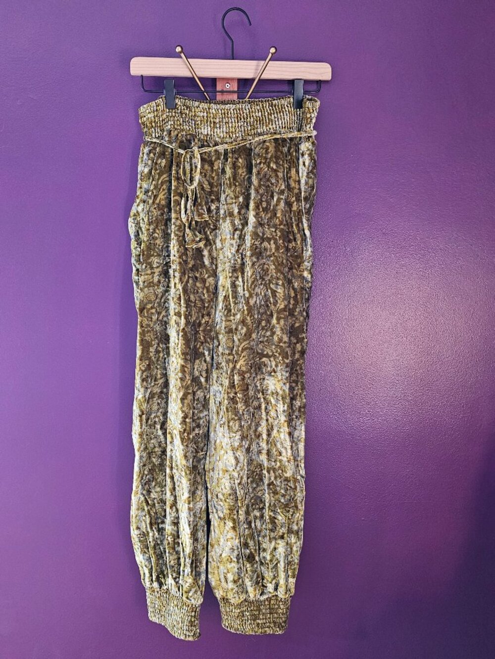 Anthropologie Crushed Velvet Damask Joggers / Lounge Harem Pants Size L